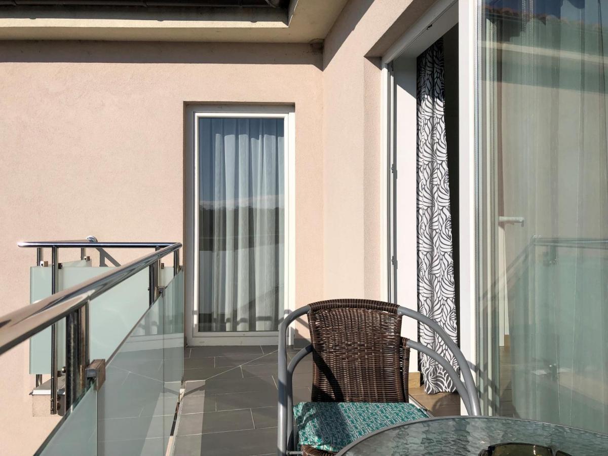 Apartmani I Sobe Ivancic1 Нови Винодолски Екстериор снимка