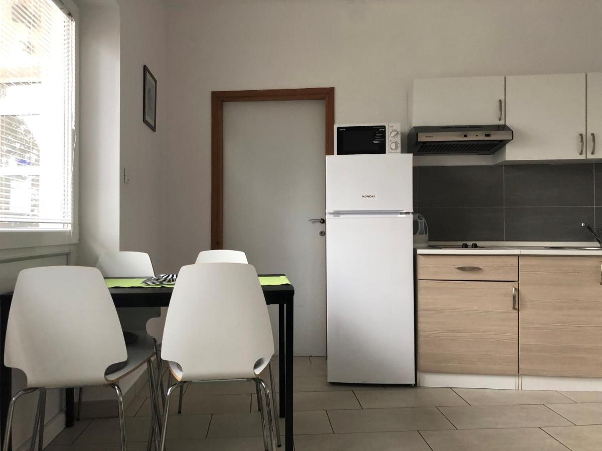 Apartmani I Sobe Ivancic1 Нови Винодолски Екстериор снимка