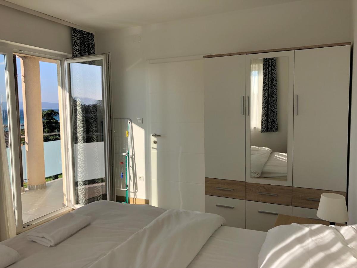 Apartmani I Sobe Ivancic1 Нови Винодолски Екстериор снимка