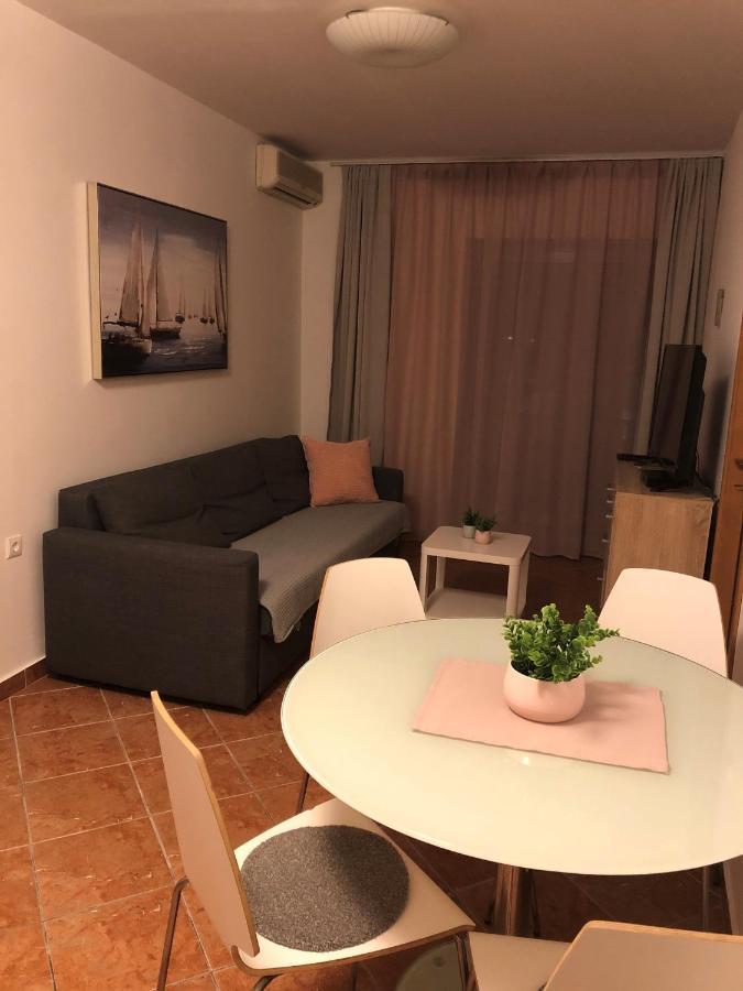 Apartmani I Sobe Ivancic1 Нови Винодолски Екстериор снимка