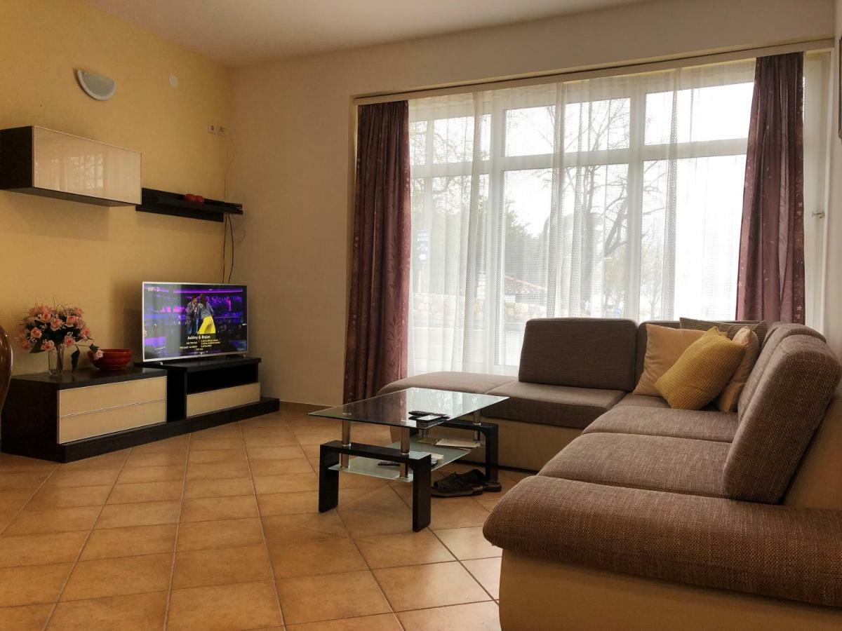 Apartmani I Sobe Ivancic1 Нови Винодолски Екстериор снимка